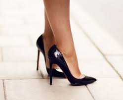 siyah-stiletto-ayakkabı