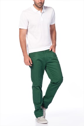 bol-yeşil-pantolon-kombini-erkek
